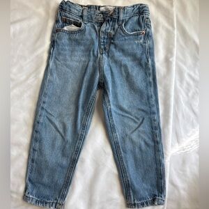 Zara Kids “mom Jean” medium wash 2-3yr